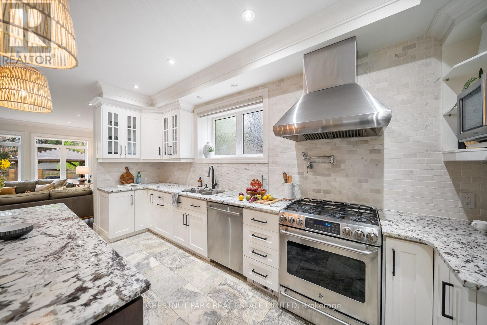 1 Ionson Boulevard, Toronto, Ontario  M1N 2B1 - Photo 17 - E13124624