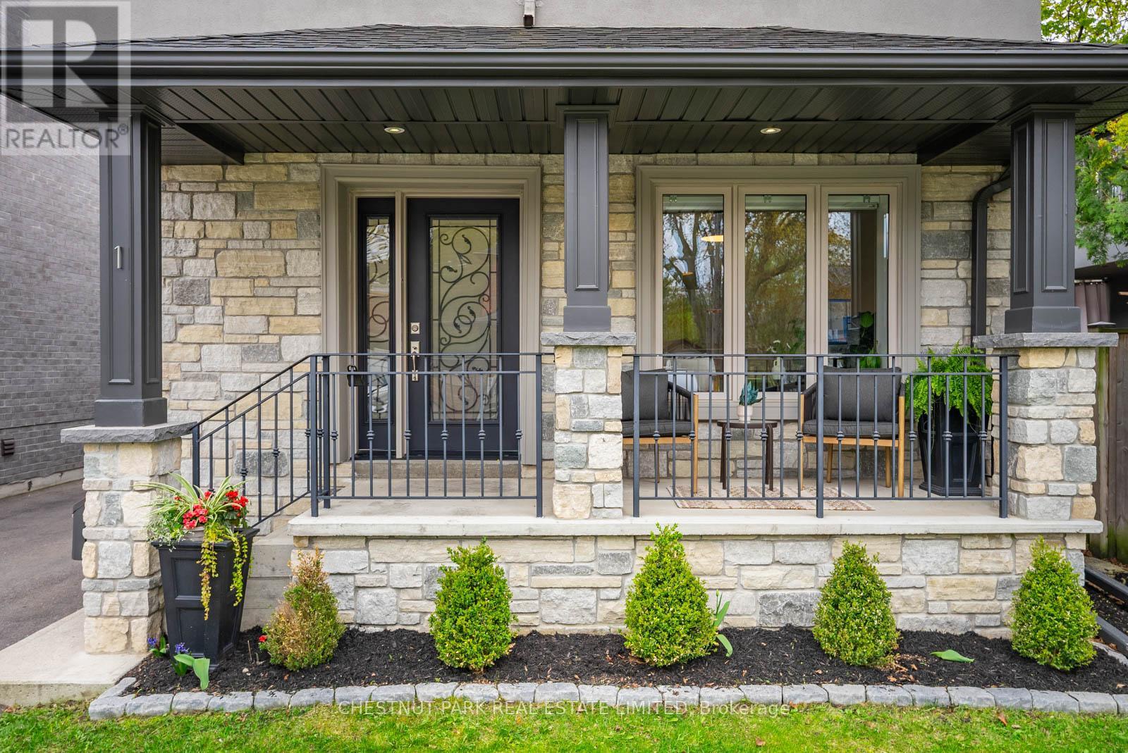 1 Ionson Boulevard, Toronto, Ontario  M1N 2B1 - Photo 2 - E13124624