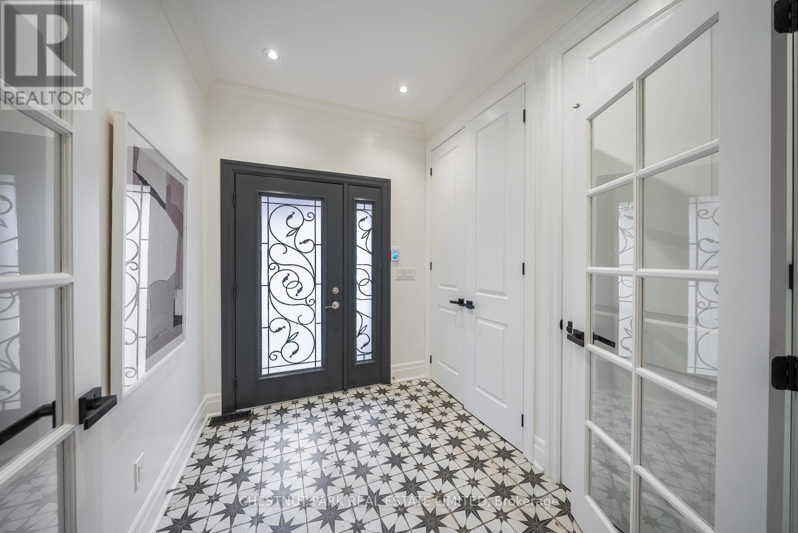 1 Ionson Boulevard, Toronto, Ontario  M1N 2B1 - Photo 4 - E13124624