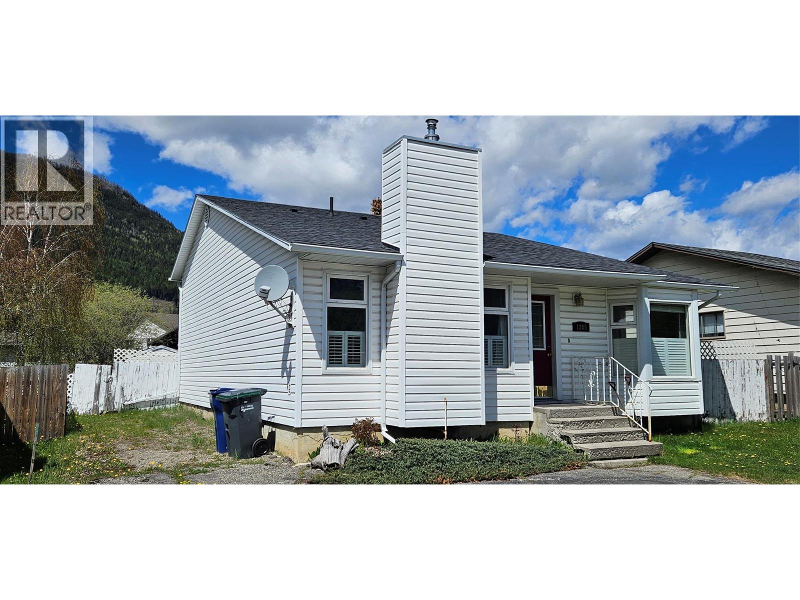 1285 Ponderosa Drive, Sparwood, British Columbia  V0B 2G0 - Photo 2 - 10387262