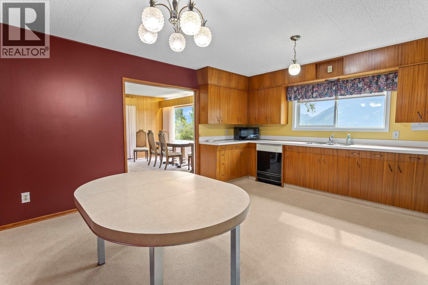 425 Ash Road, Creston, British Columbia  V0B 1G8 - Photo 10 - 10387180