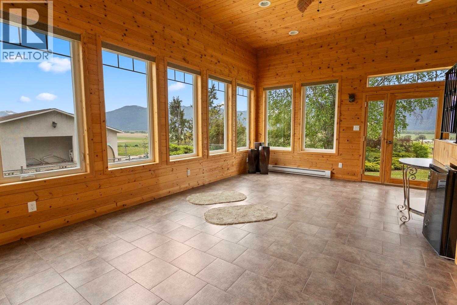 425 Ash Road, Creston, British Columbia  V0B 1G8 - Photo 12 - 10387180