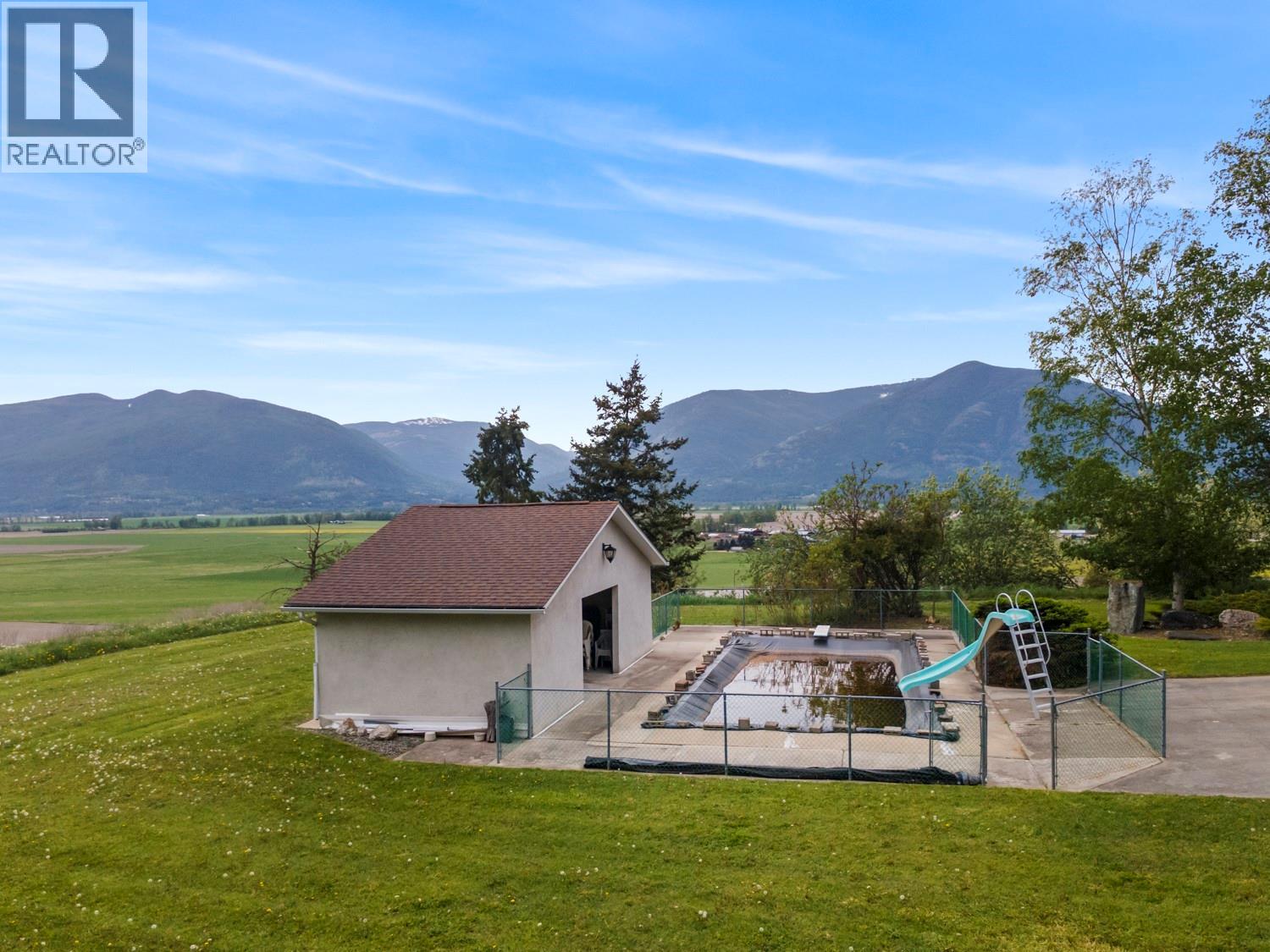 425 Ash Road, Creston, British Columbia  V0B 1G8 - Photo 5 - 10387180