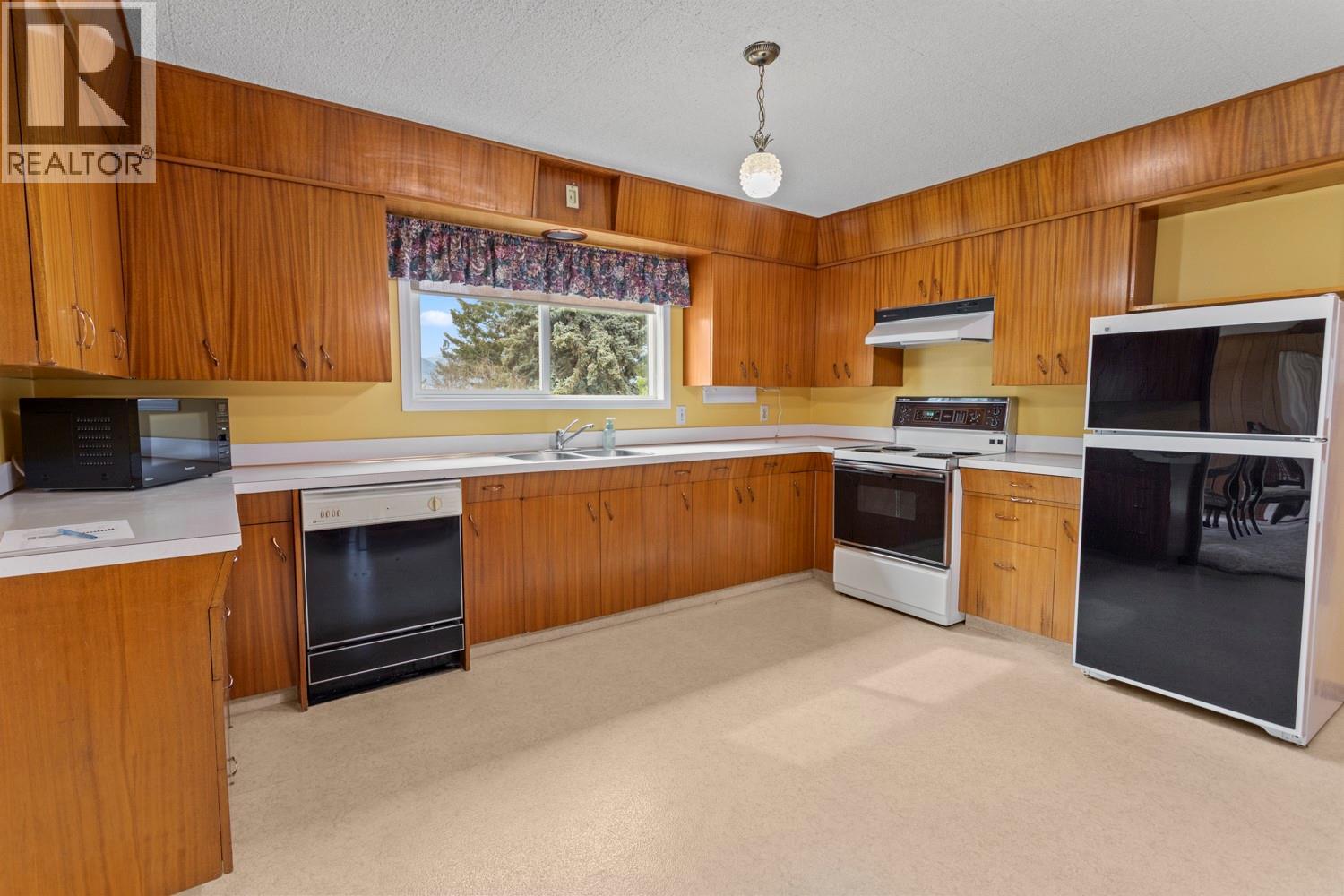 425 Ash Road, Creston, British Columbia  V0B 1G8 - Photo 9 - 10387180