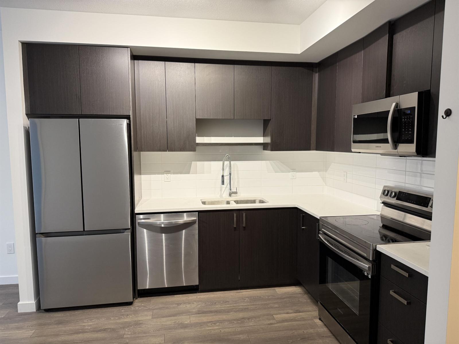 313 15858 Fraser Highway, Surrey, British Columbia  V4N 6X4 - Photo 3 - R3122994