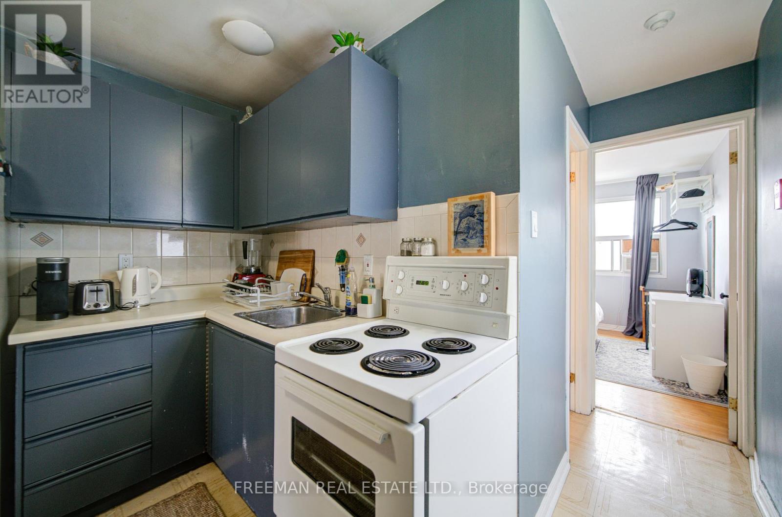 970 Bathurst Street, Toronto, Ontario  M5R 3G6 - Photo 20 - C12973458