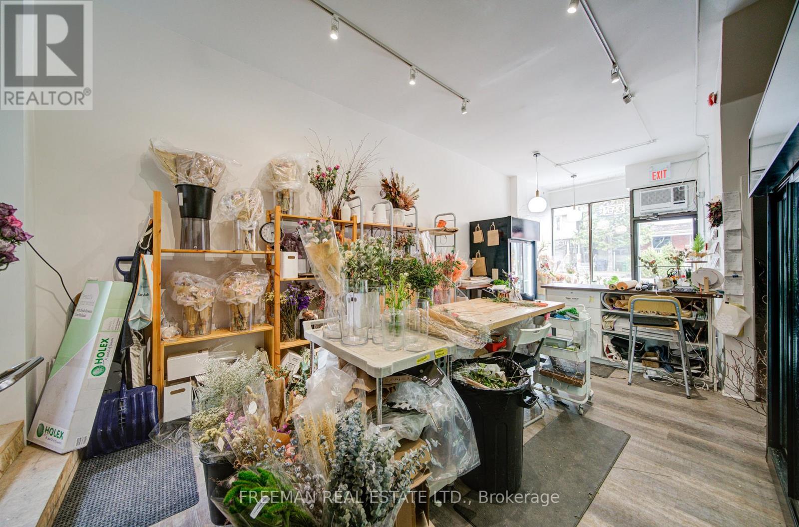 970 Bathurst Street, Toronto, Ontario  M5R 3G6 - Photo 8 - C12973460