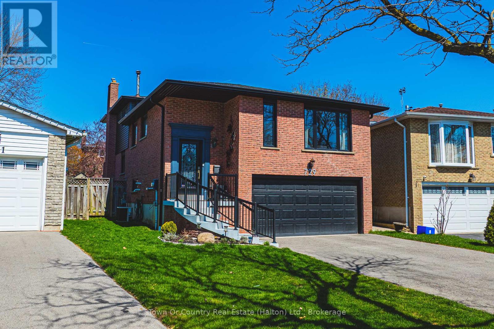729 Coulson Avenue, Milton, Ontario  L9T 4J3 - Photo 2 - W13035732