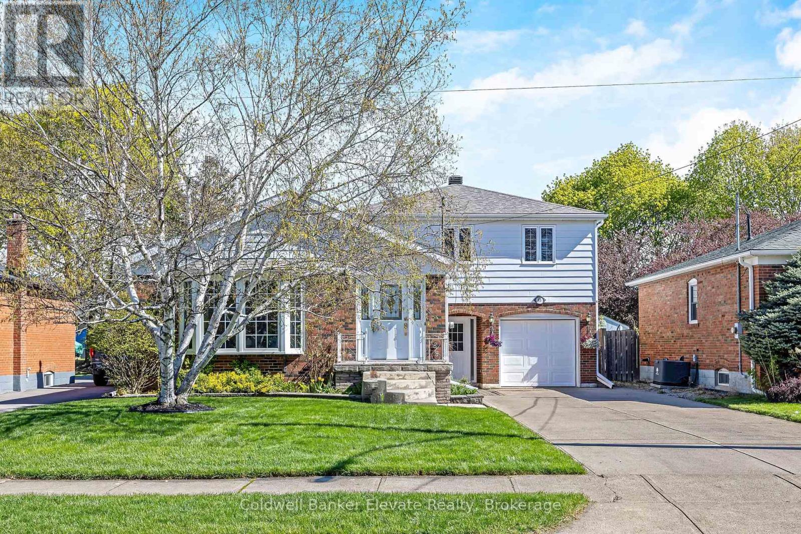45 Shelley Street, Halton Hills, Ontario  L7G 3X2 - Photo 3 - W13124664