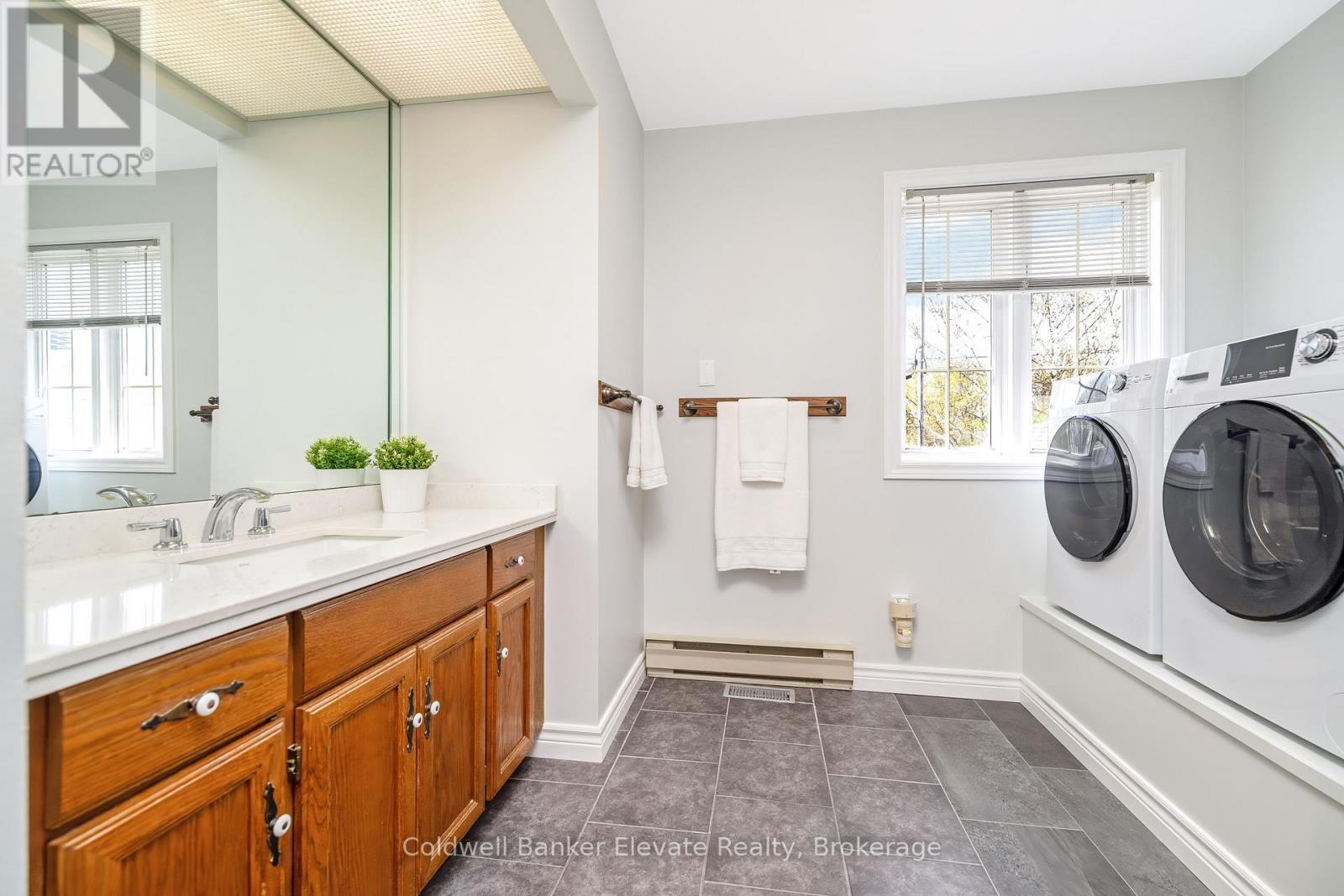 45 Shelley Street, Halton Hills, Ontario  L7G 3X2 - Photo 32 - W13124664