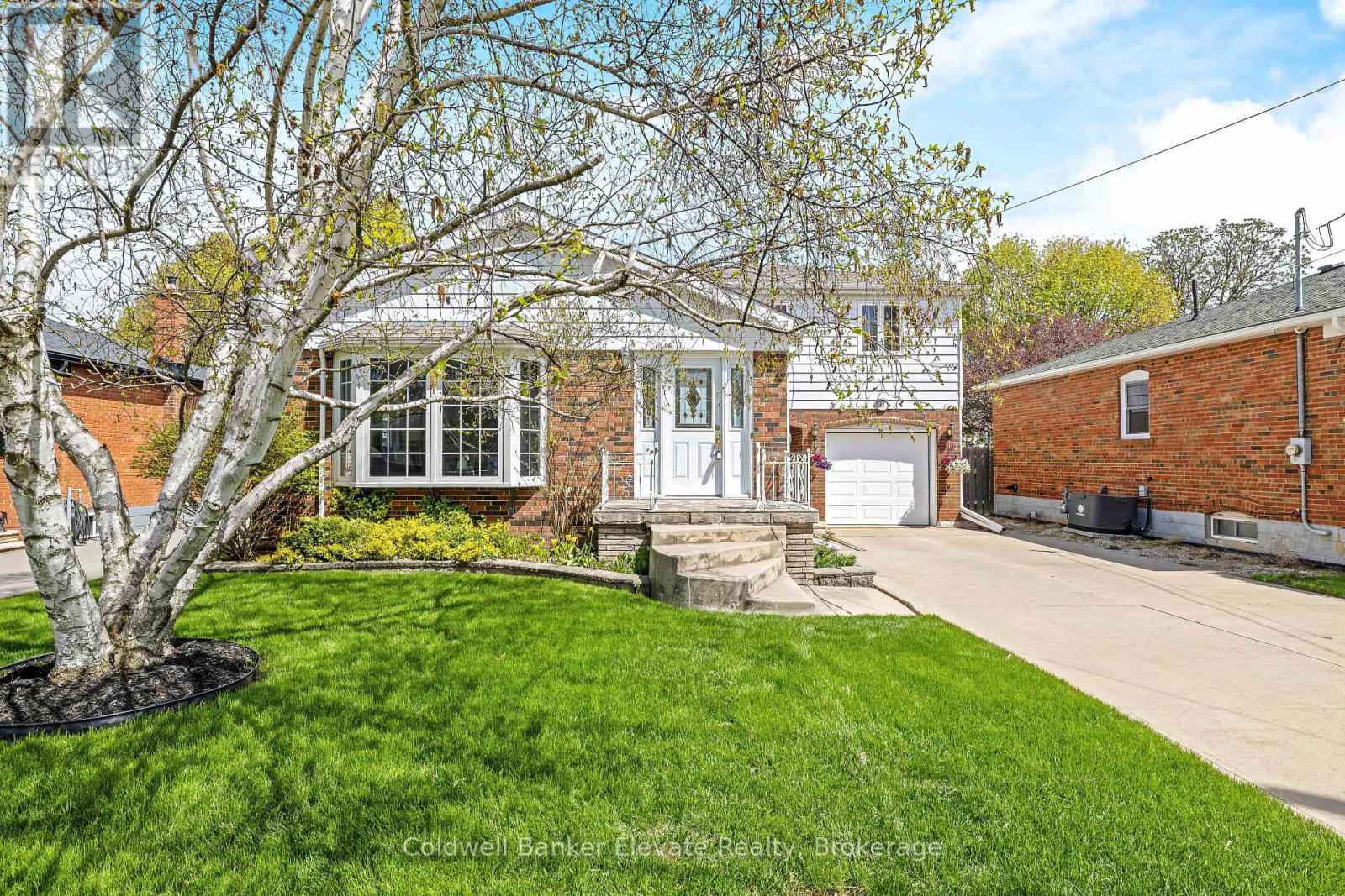 45 Shelley Street, Halton Hills, Ontario  L7G 3X2 - Photo 7 - W13124664