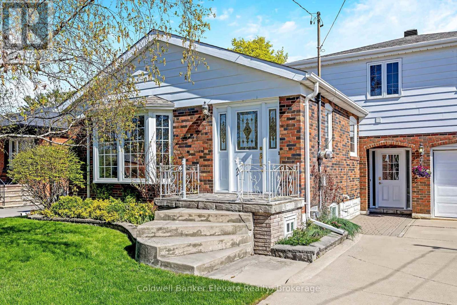 45 Shelley Street, Halton Hills, Ontario  L7G 3X2 - Photo 8 - W13124664