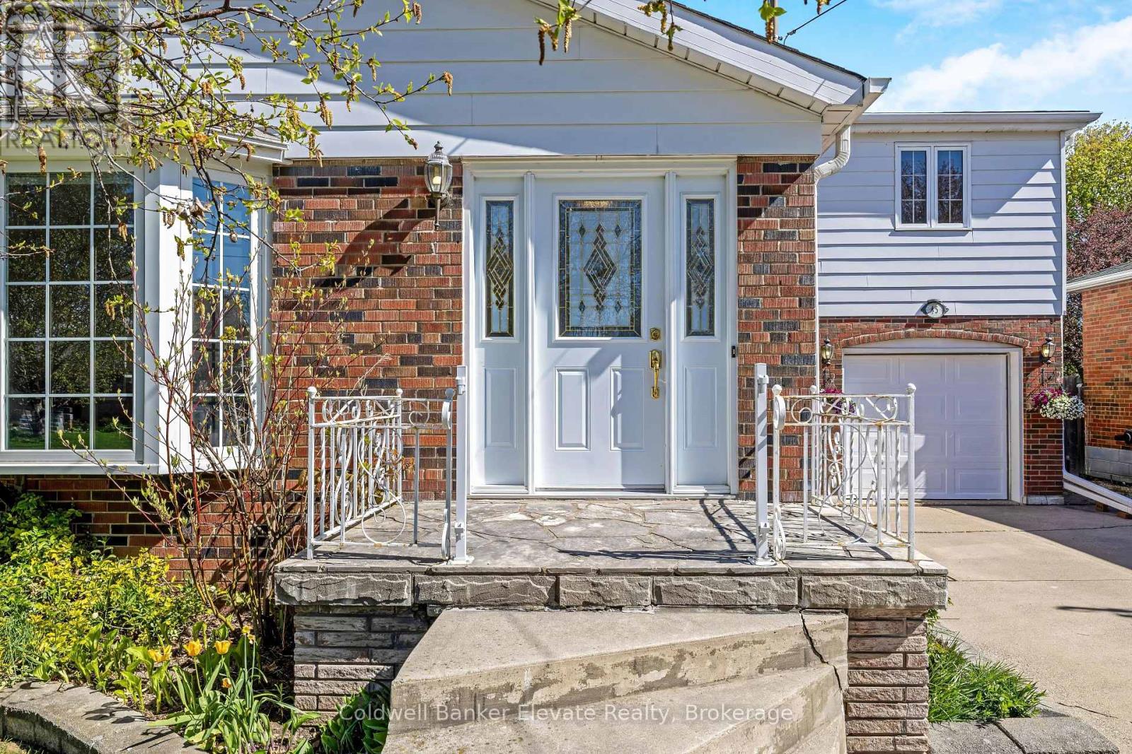 45 Shelley Street, Halton Hills, Ontario  L7G 3X2 - Photo 9 - W13124664