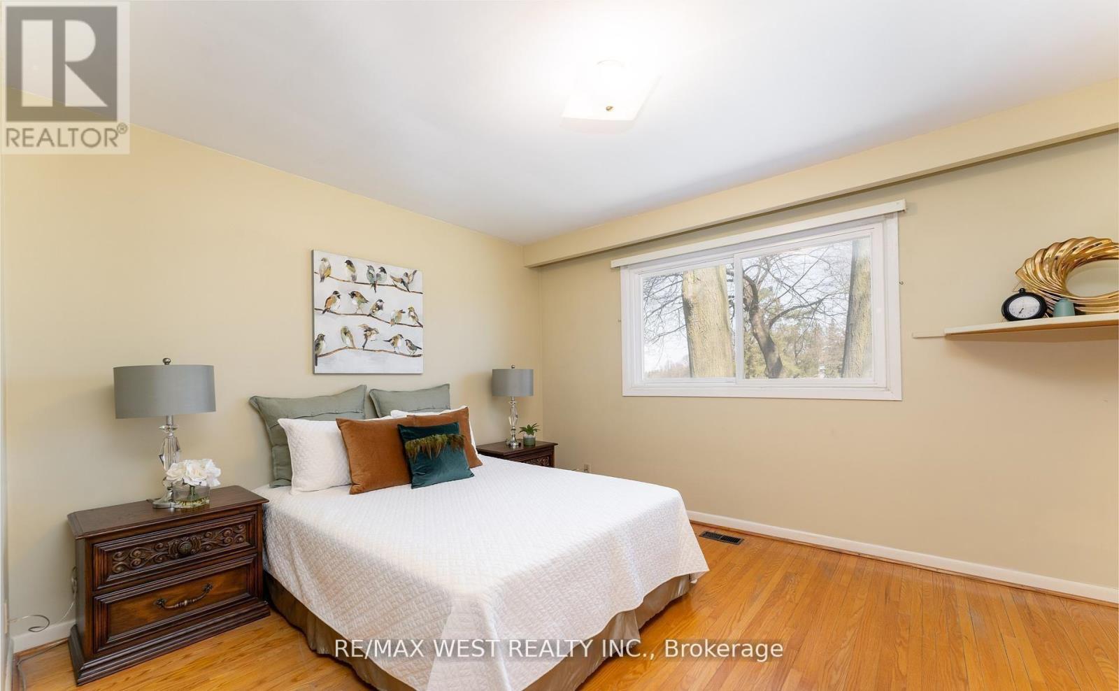 28 Braywin Drive N, Toronto, Ontario  M9P 2P1 - Photo 13 - W13124668