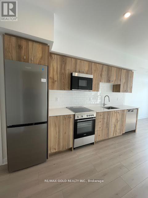 1105 - 25 Wellington Street S, Kitchener, Ontario  N2G 0G5 - Photo 3 - X13118858