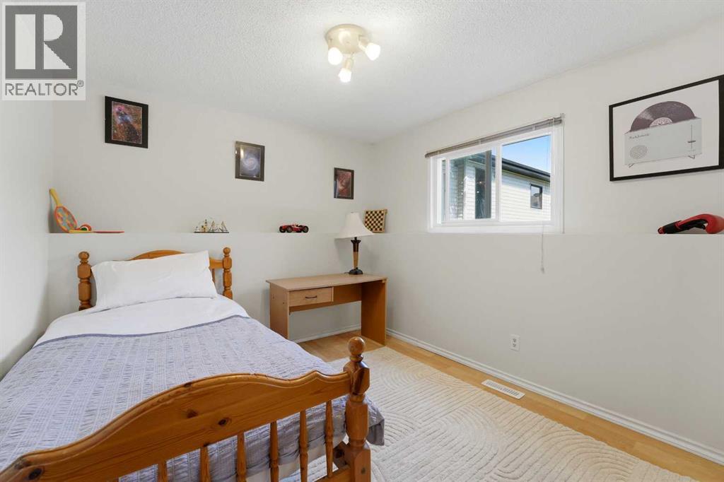 35 Ray Avenue, Red Deer, Alberta  T4P 3B9 - Photo 21 - A2311030