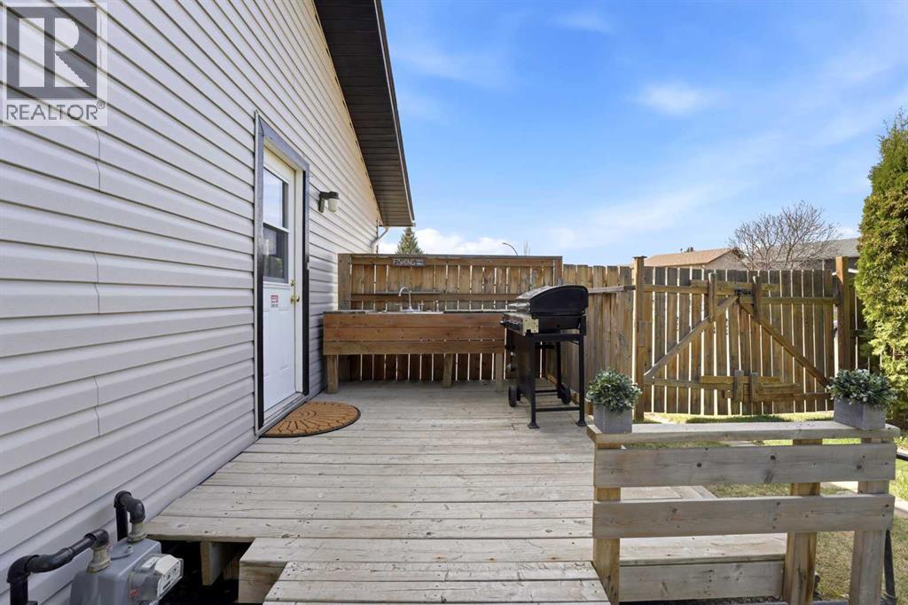 35 Ray Avenue, Red Deer, Alberta  T4P 3B9 - Photo 30 - A2311030