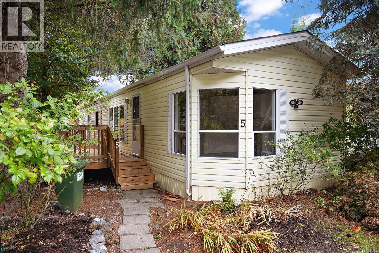 5 2741 Stautw Rd, Central Saanich, British Columbia