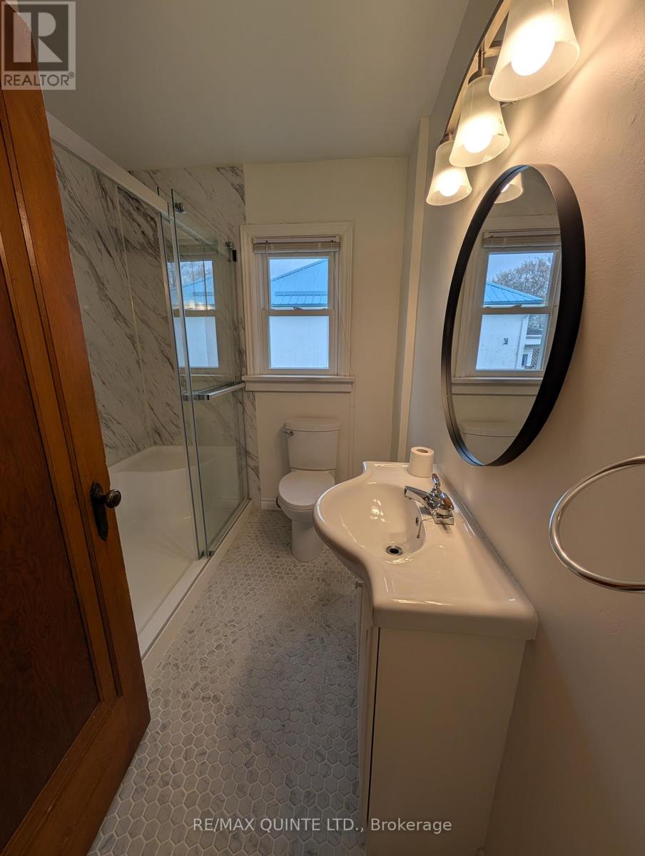 20 Wellington Crescent, Belleville, Ontario  K8P 1E1 - Photo 3 - X13124726
