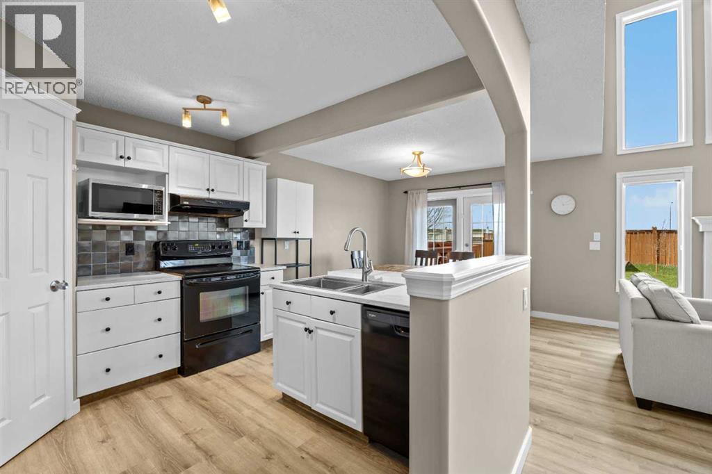 170 Hidden Hills Terrace Nw, Calgary, Alberta  T3A 6E3 - Photo 5 - A2308710