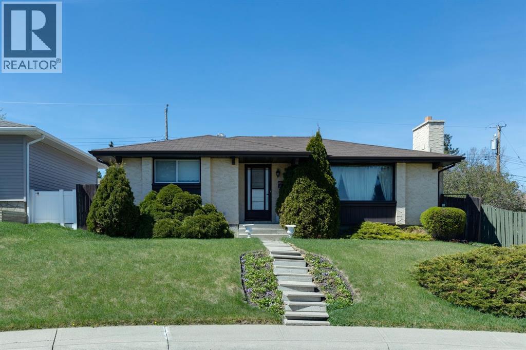 1132 Hunterston Hill Nw, Calgary, Alberta  T2K 4N8 - Photo 2 - A2310573