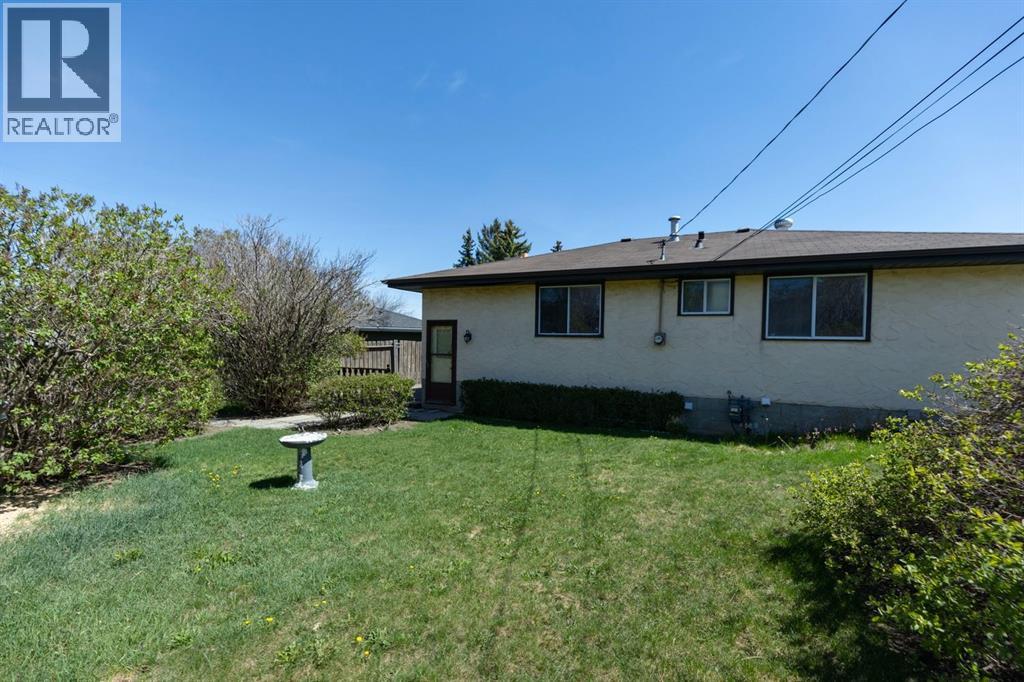 1132 Hunterston Hill Nw, Calgary, Alberta  T2K 4N8 - Photo 33 - A2310573