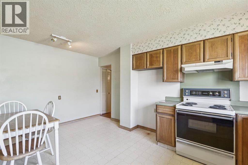 1132 Hunterston Hill Nw, Calgary, Alberta  T2K 4N8 - Photo 17 - A2310573