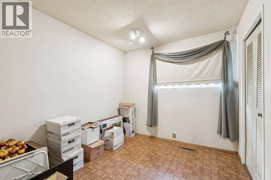 1132 Hunterston Hill Nw, Calgary, Alberta  T2K 4N8 - Photo 21 - A2310573
