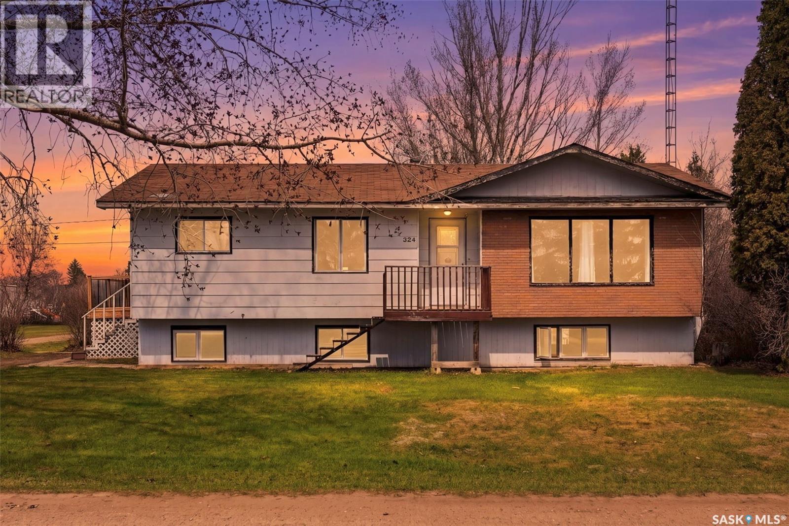 324 Norreys Street, Drake, Saskatchewan  S0K 1H0 - Photo 2 - SK035762