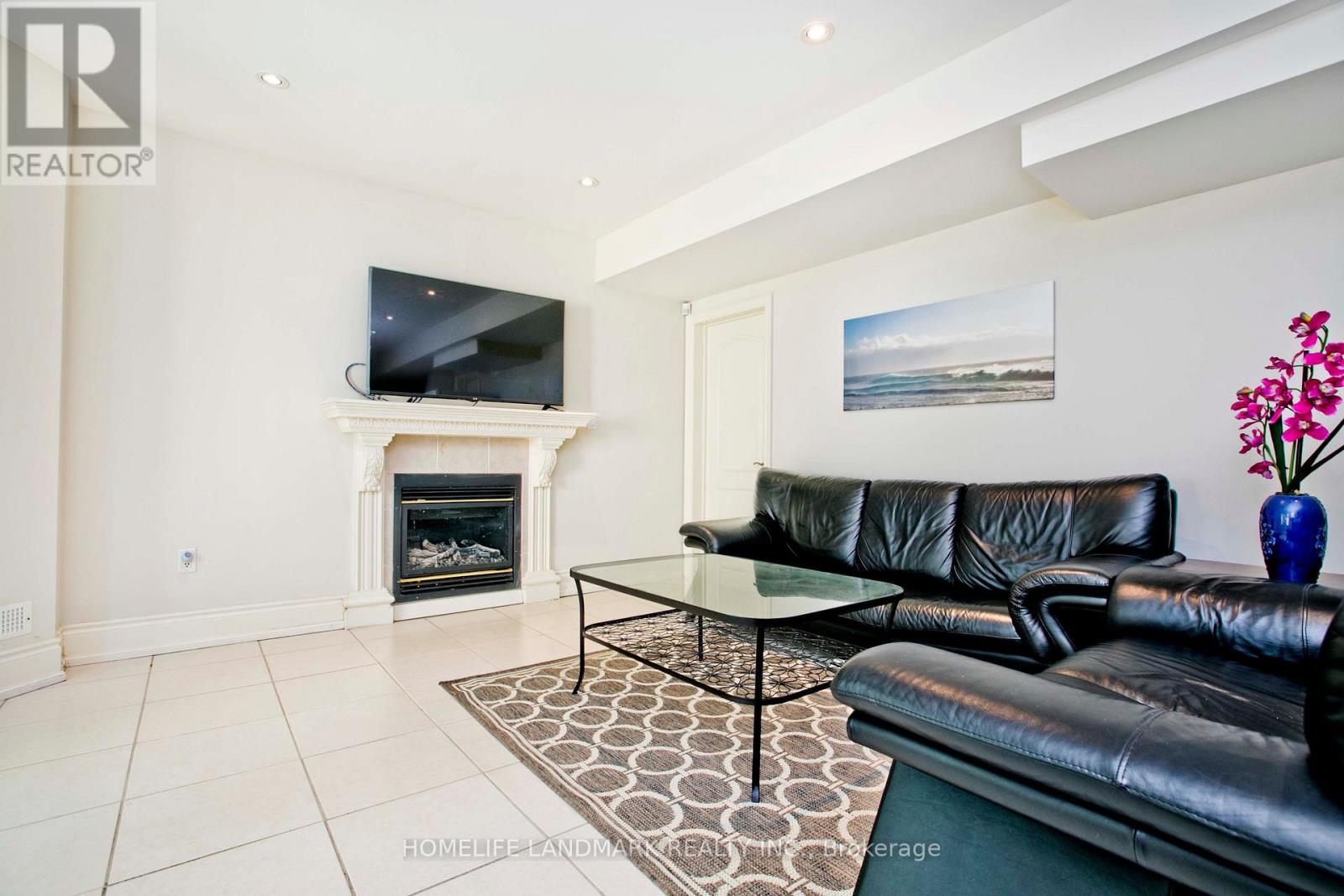 206 Kingsdale Avenue, Toronto, Ontario  M2N 3W9 - Photo 4 - C12820720