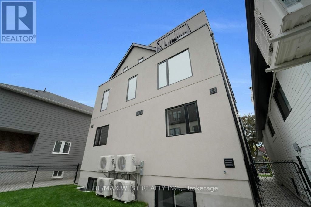 D - 502 Atlas Avenue, Toronto, Ontario  M6C 3R3 - Photo 24 - C12967094