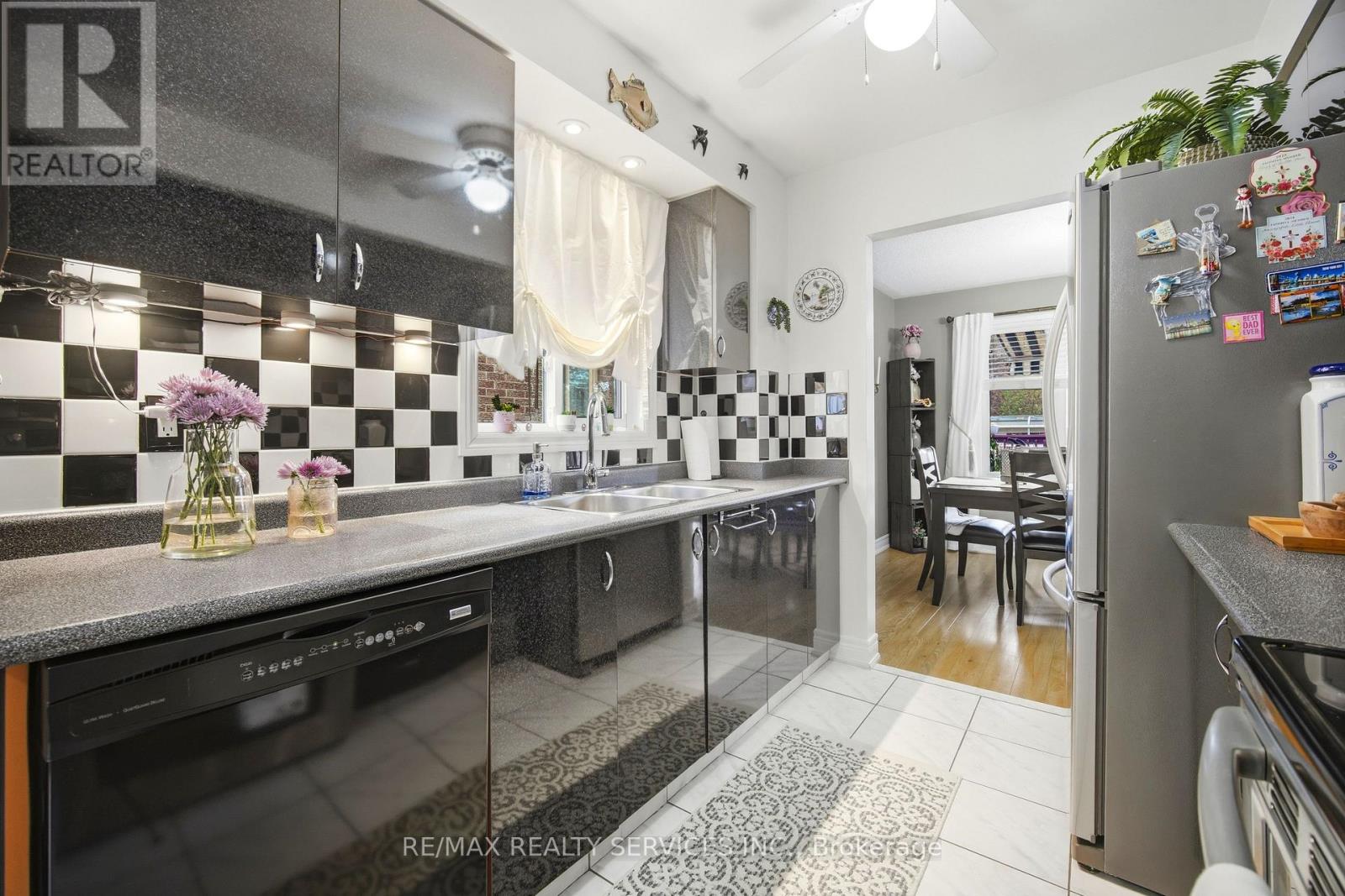17 Metzak Drive, Brampton, Ontario  L6Z 4N3 - Photo 16 - W13097312