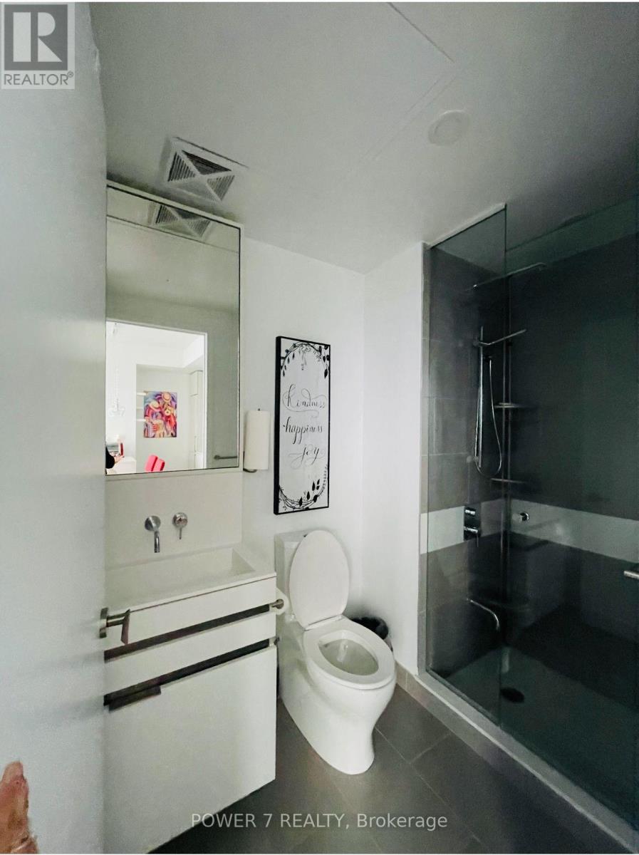 2313 - 197 Yonge Street W, Toronto, Ontario  M5B 0C1 - Photo 6 - C13124730