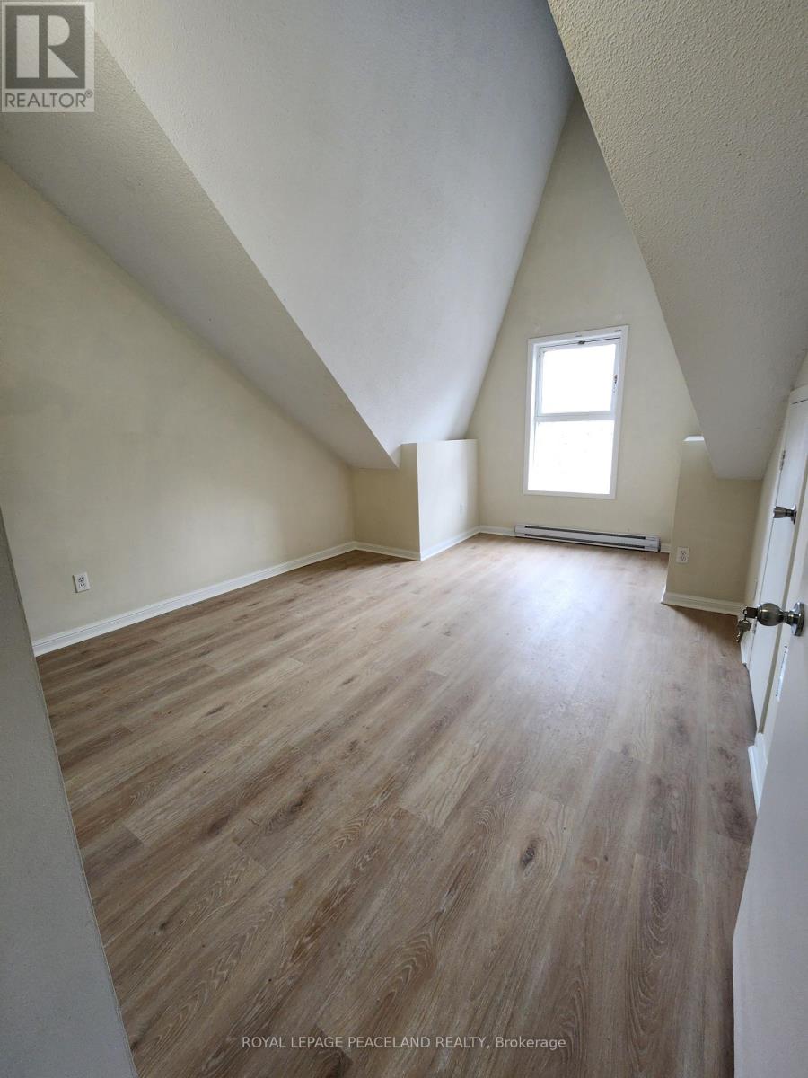 3 - 558 Spadina Crescent, Toronto, Ontario  M5S 2J9 - Photo 6 - C13124750