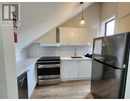 3 - 558 SPADINA CRESCENT, Toronto, Ontario