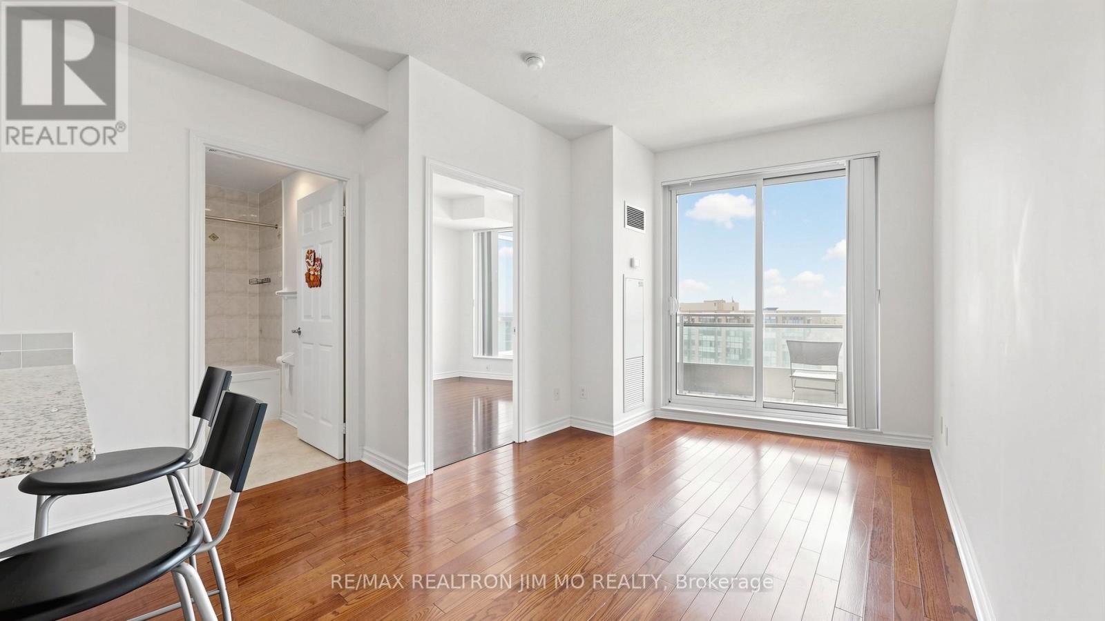 1606 - 18 Holmes Avenue, Toronto, Ontario M2N 0E1 - Photo 2 - C13109086