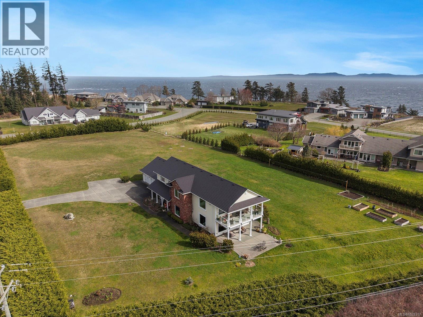 1167 Tara Rd, Comox, British Columbia  V9M 3T5 - Photo 2 - 1029317