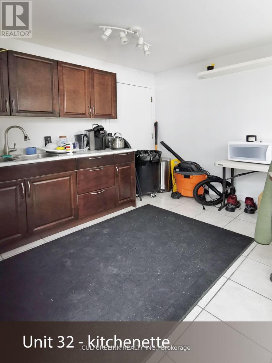 31 & 32 - 501 Passmore Avenue, Toronto, Ontario  M1V 5G4 - Photo 18 - E13124694