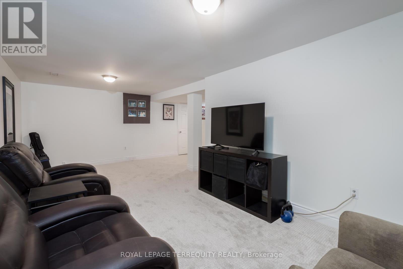 630 Sultana Square, Pickering (Amberlea), Ontario  L1V 3Y3 - Photo 32 - E13124870