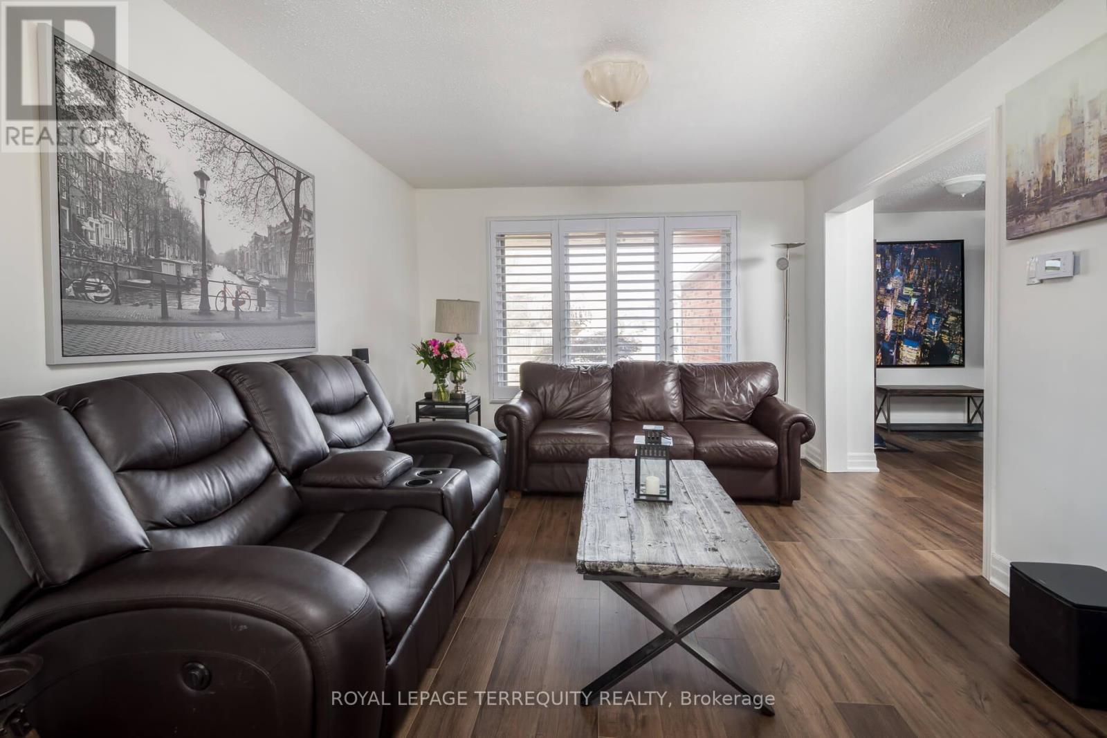 630 Sultana Square, Pickering (Amberlea), Ontario  L1V 3Y3 - Photo 8 - E13124870