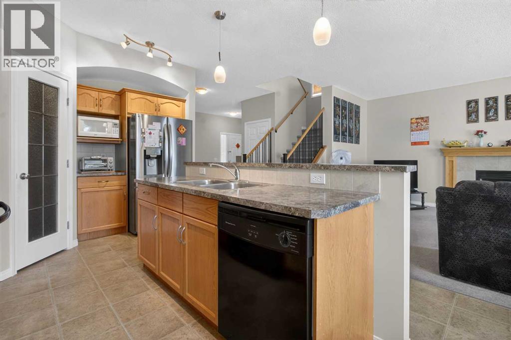 156 Saddlecrest Park Ne, Calgary, Alberta  T3J 5L5 - Photo 12 - A2310676