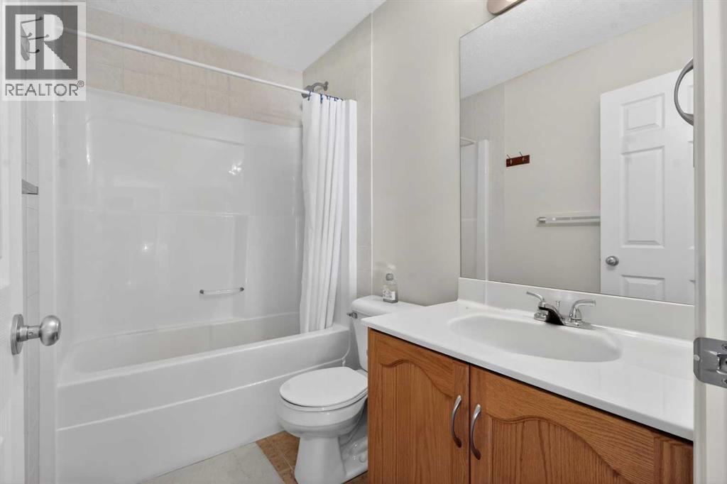 156 Saddlecrest Park Ne, Calgary, Alberta  T3J 5L5 - Photo 21 - A2310676
