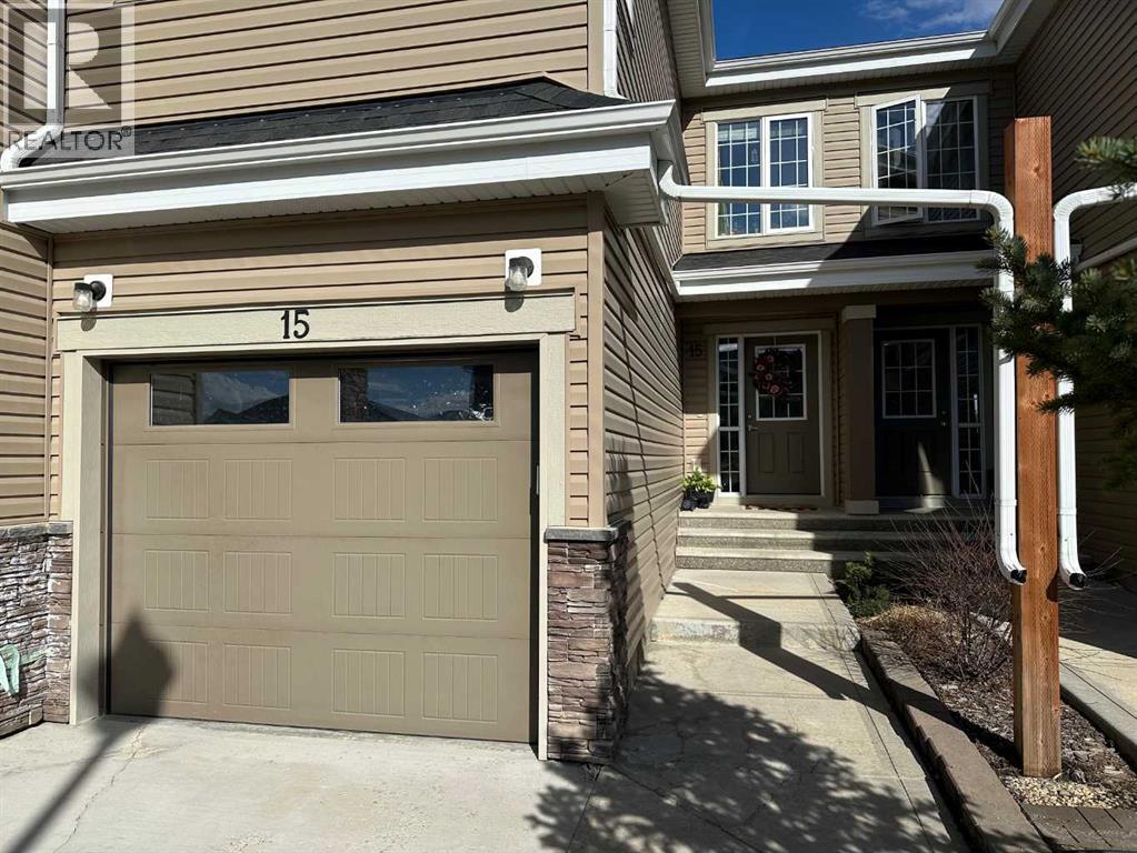 15 Golden Crescent, Red Deer, Alberta  T4P 2P9 - Photo 2 - A2298612