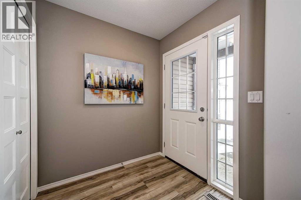15 Golden Crescent, Red Deer, Alberta  T4P 2P9 - Photo 3 - A2298612