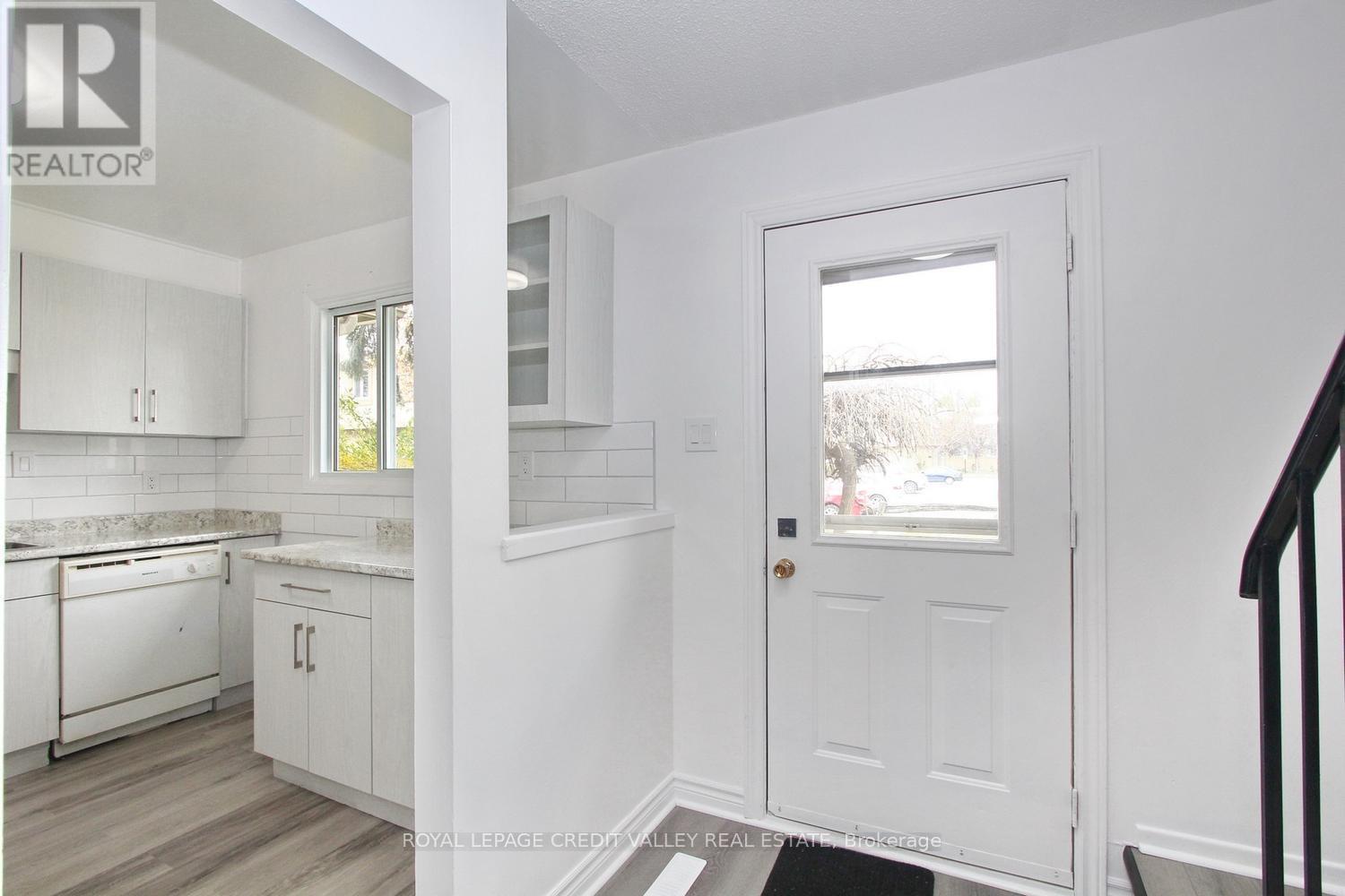 27 - 57 Hansen Road, Brampton, Ontario  L6V 3C6 - Photo 6 - W13124758