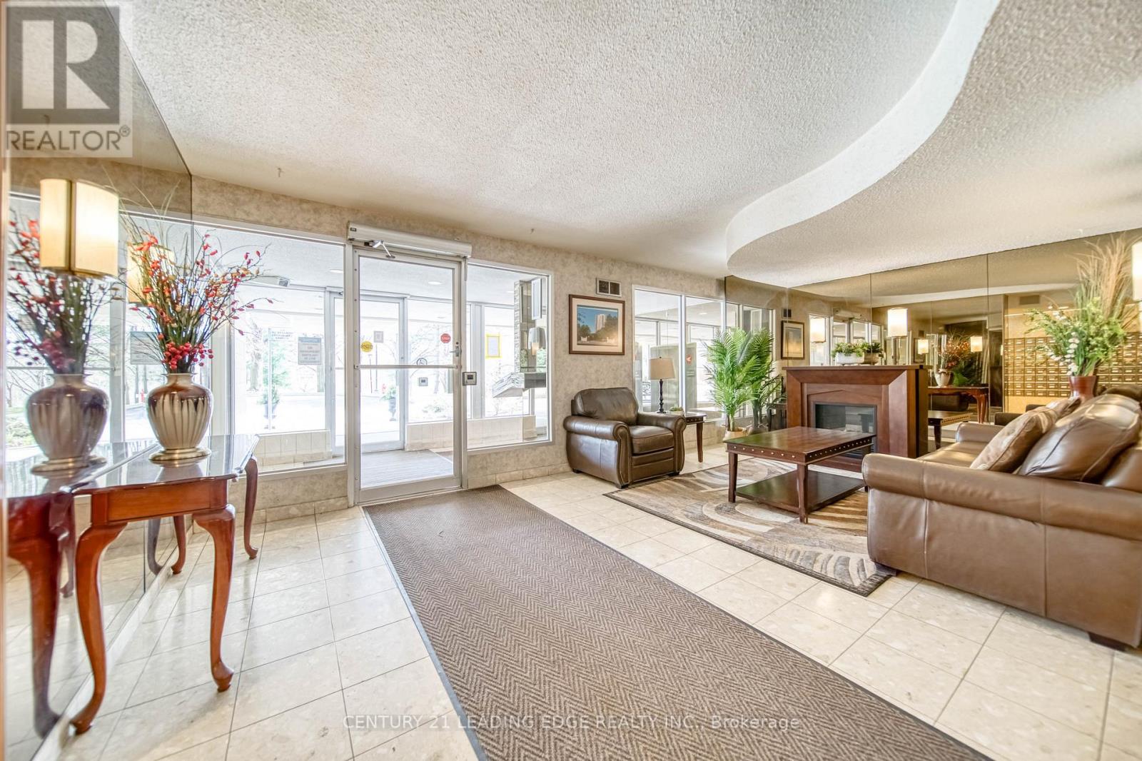 1007 - 3100 Kirwin Avenue, Mississauga, Ontario  L5A 3S6 - Photo 2 - W13124770