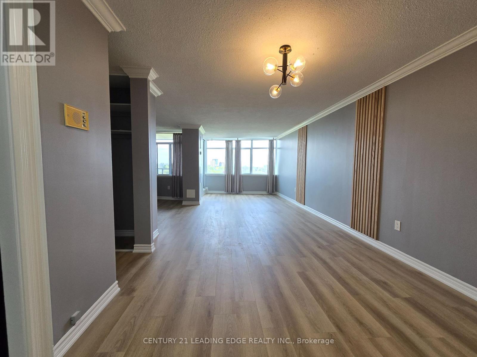 1007 - 3100 Kirwin Avenue, Mississauga, Ontario  L5A 3S6 - Photo 3 - W13124770