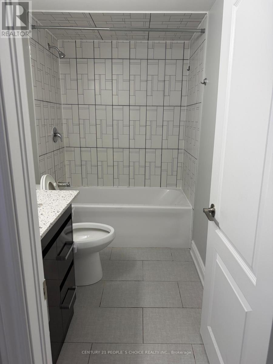38 Westhumber Boulevard E, Toronto, Ontario  M9W 3M6 - Photo 7 - W13124808