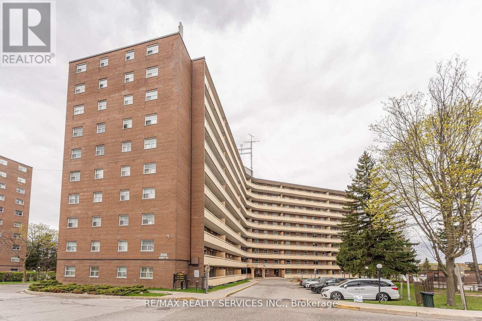 1006 - 3555 Derry Road E, Mississauga (Malton), Ontario  L4T 1B2 - Photo 3 - W13124814