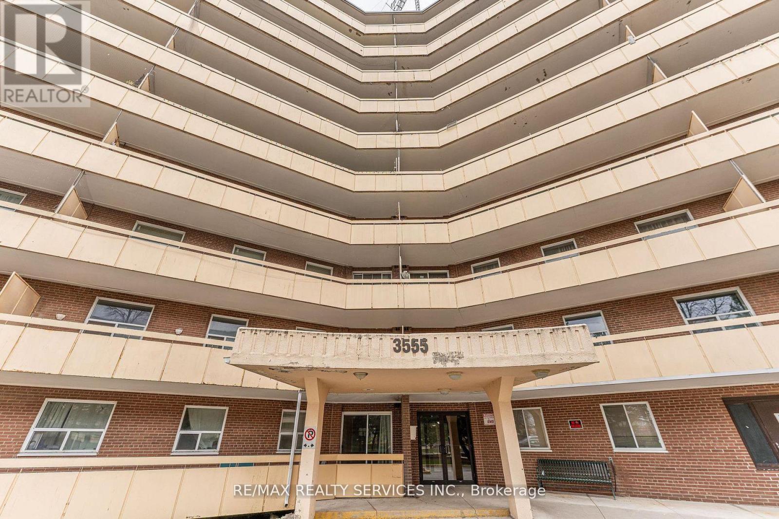 1006 - 3555 Derry Road E, Mississauga (Malton), Ontario  L4T 1B2 - Photo 6 - W13124814